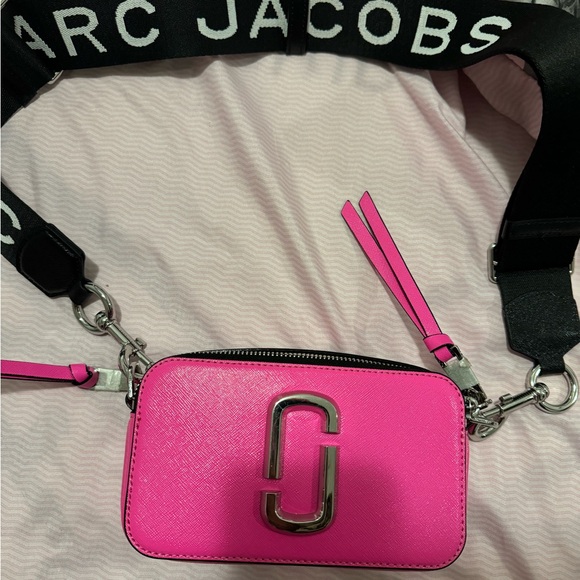 Meet your Posher, Jessica - Picture 2 of 14